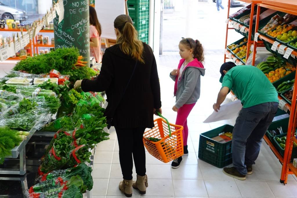 Sociólogo abre loja de orgânicos com ‘preço justo’ em São Paulo