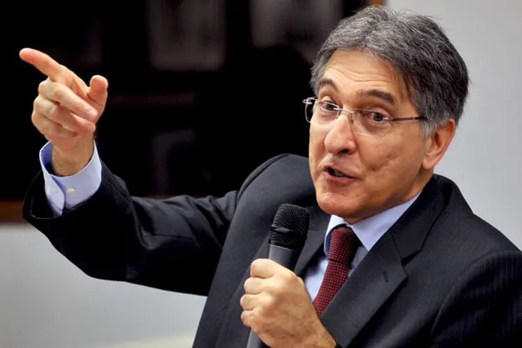 Pimentel: "A linha está correta. O Senado tem que se pronunciar" (Antônio Cruz/Agência Brasil)