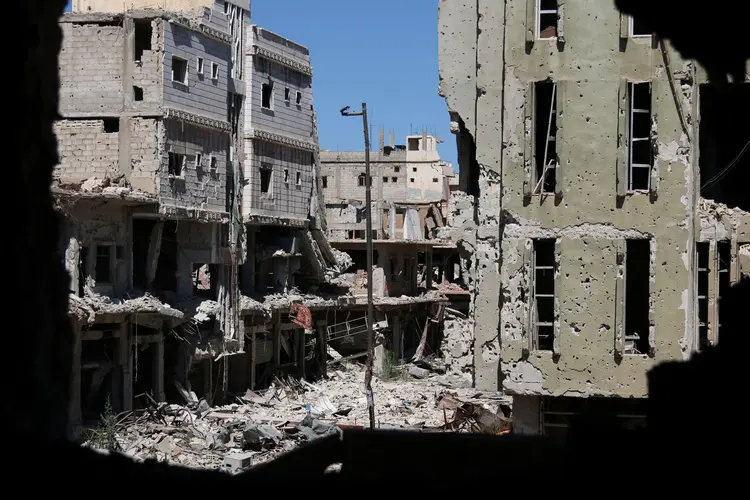 Síria: os ataques da coalizão querem matar membros do EI (Alaa al-Faqir/Reuters)