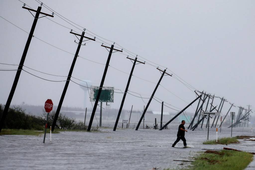 Harvey deve causar mais dois dias de chuvas devastadoras