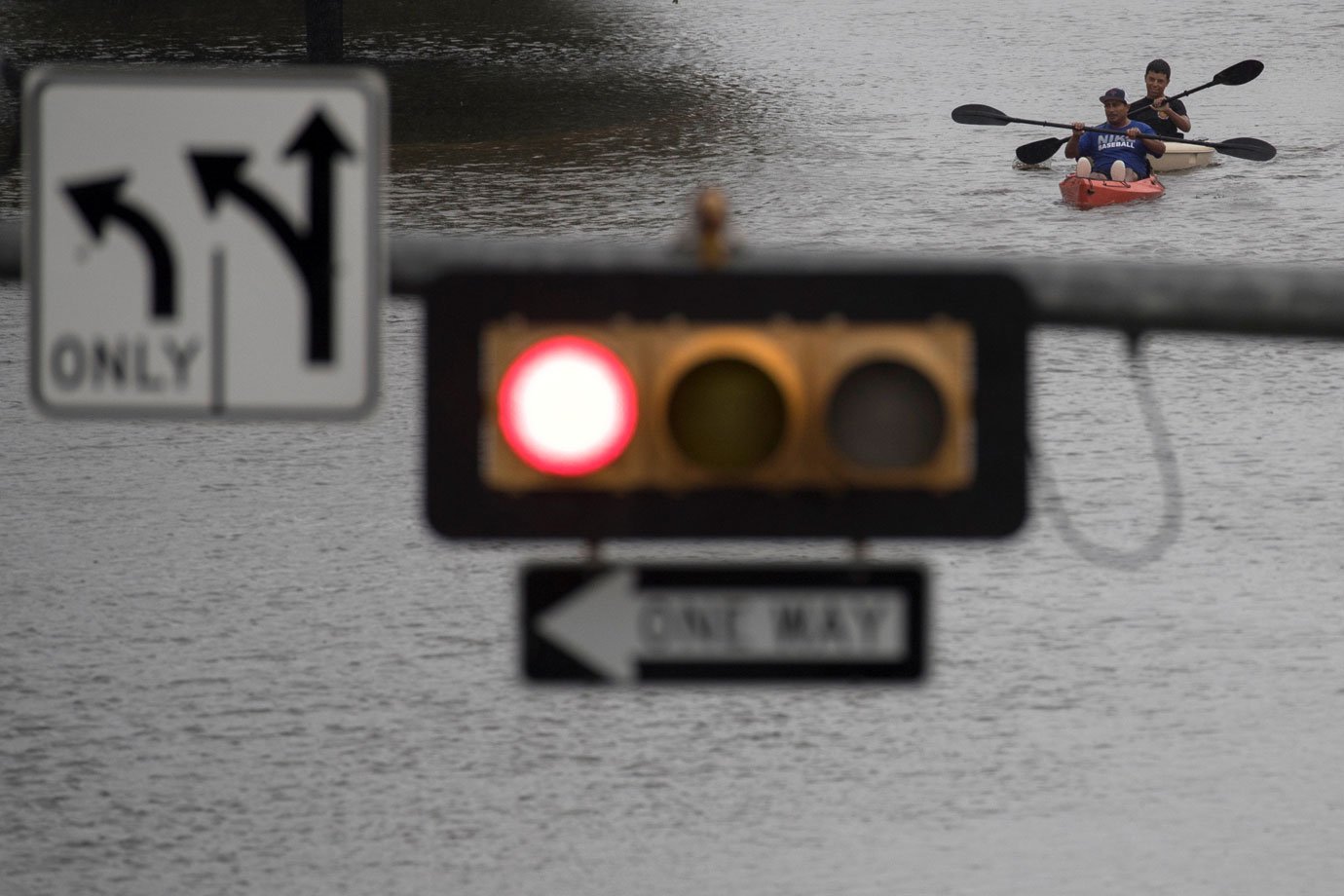 Com ajuda limitada, recuperação do Harvey pode levar anos