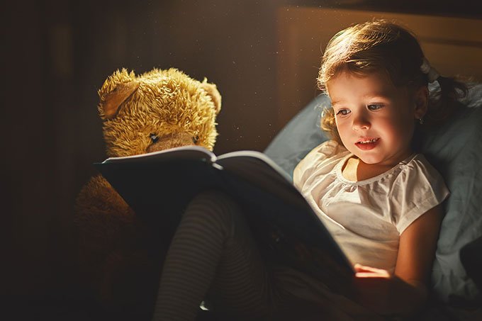 Leitura é o passatempo principal das crianças na Alemanha (evgenyatamanenko/Thinkstock)