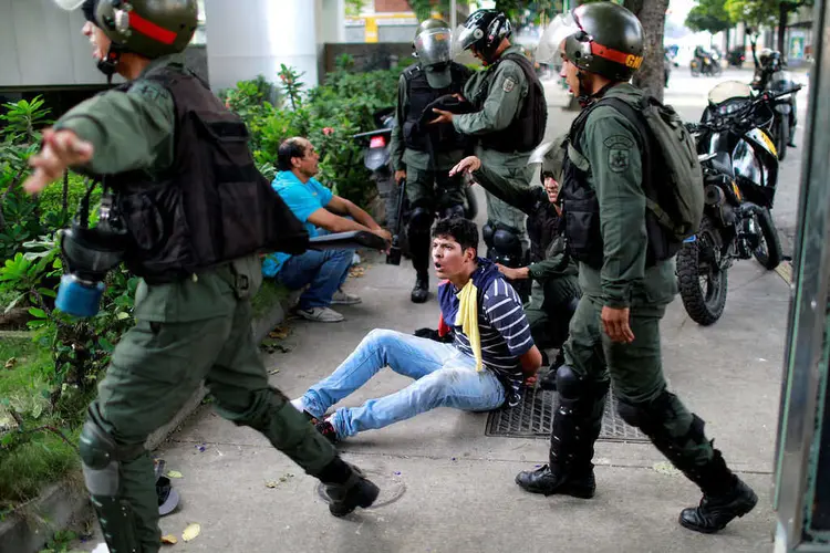 Venezuela: o documento aponta para a Guarda Nacional Bolivariana, a Polícia Nacional e os corpos de polícia local (Marco Bello/Reuters)