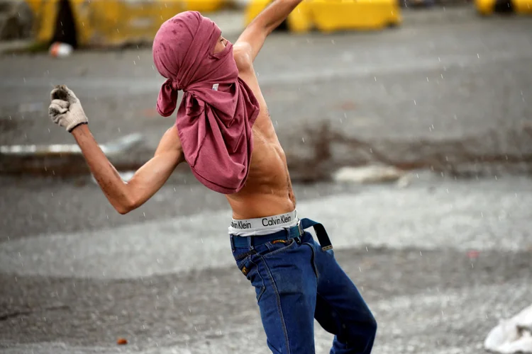 Venezuela: os combates duraram mais de três horas (Andres Martinez Casares/Reuters)