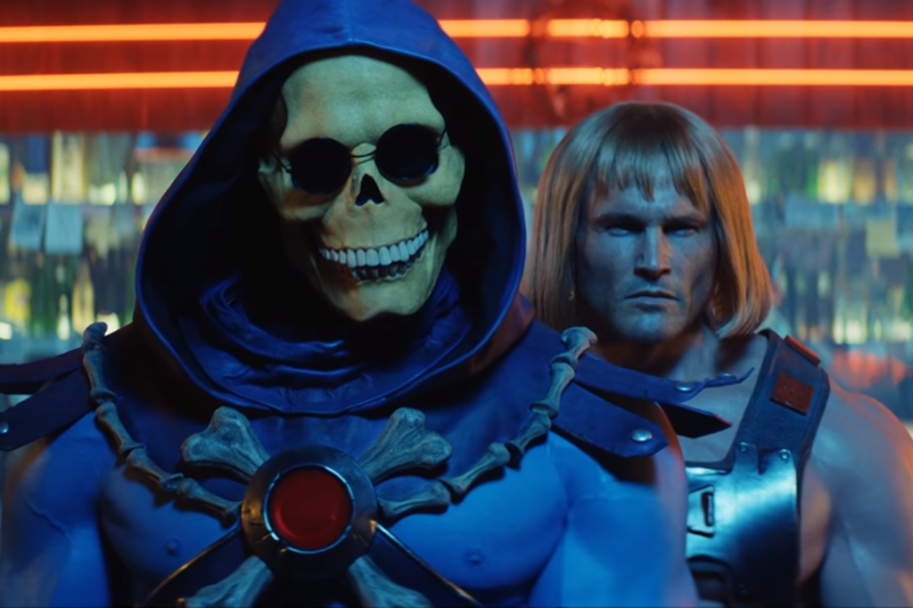 He-man e Esqueleto recriam cena de Dirty Dancing em comercial