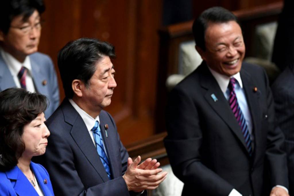 Japão dissolve câmara dos deputados para eleições em outubro