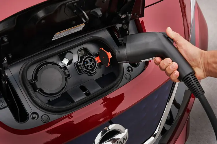 Carros elétricos: a empresa aspira comercializar um total de 14 milhões de veículos em 2022 (Nissan/Divulgação)