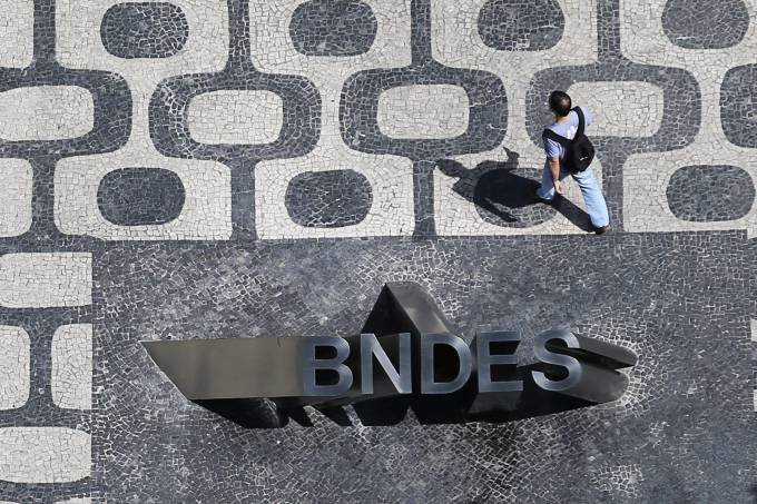 BNDES:o banco tem uma divida de R$260 bilhões para pagar ao Tesouro (Reuters/Nacho Doce)