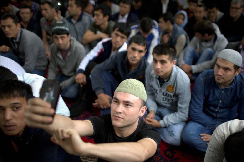 Muçulmanos celebram maior festa do Islã em ano de conflitos