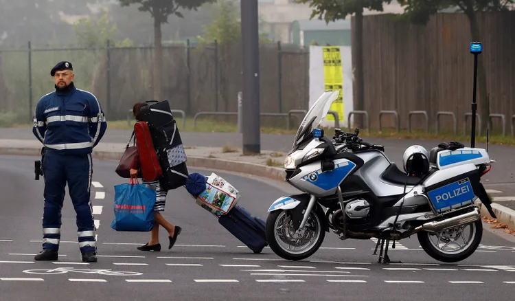 Frankfurt: Habitantes de um perímetro de 1,5 quilômetro tiveram que deixar suas casas (Kai Pfaffenbach/Reuters)