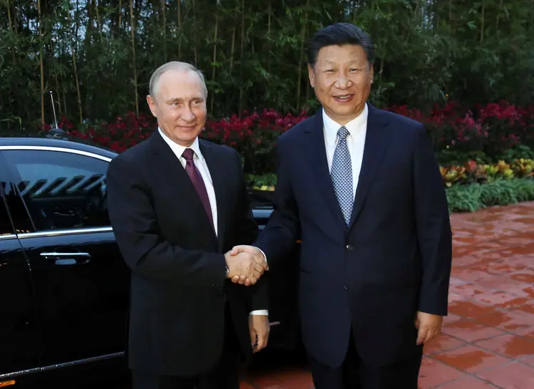 Vladimir Putin e Xi Jinping: Presidente da Rússia e líder chinês a se encontraram em Xiamen, na China (Sputnik/Konstantin Zavrazhin/Kremlin via Reuters/Reuters)