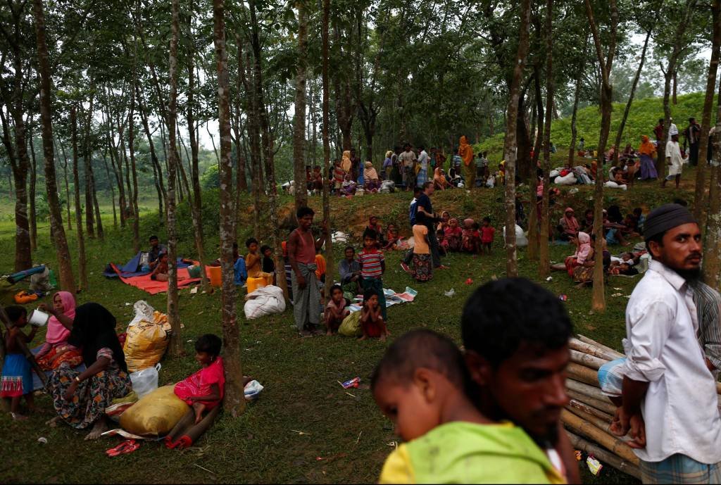 Onda de violência já deixou 414 mortos no oeste de Mianmar