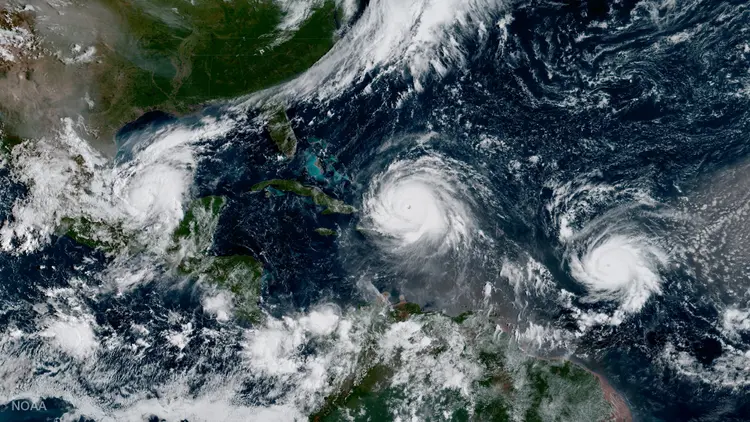 Furacões: a tempestade agora se aproxima de ilhas do Caribe, anteriormente devastadas pelo Irma (NOAA/Reuters)