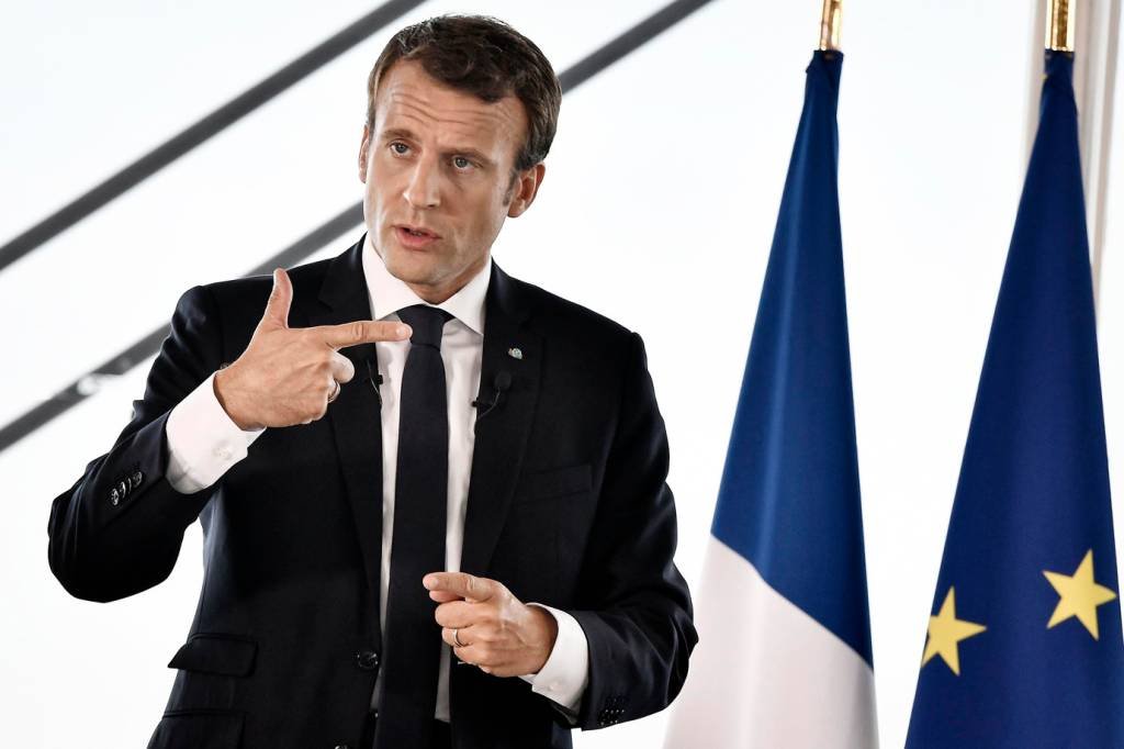 Ou reformamos, ou enfraquecemos, diz Macron sobre a Europa