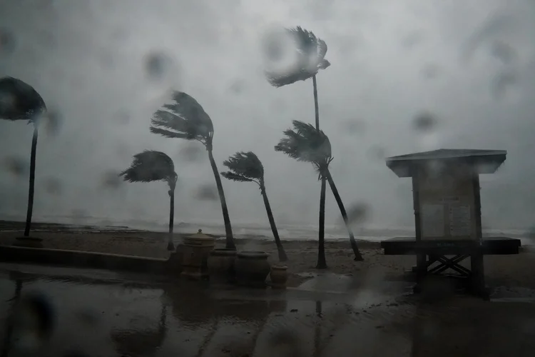 Furacão Irma atinge Hollywood, na Flórida (Carlos Allegri/Reuters)