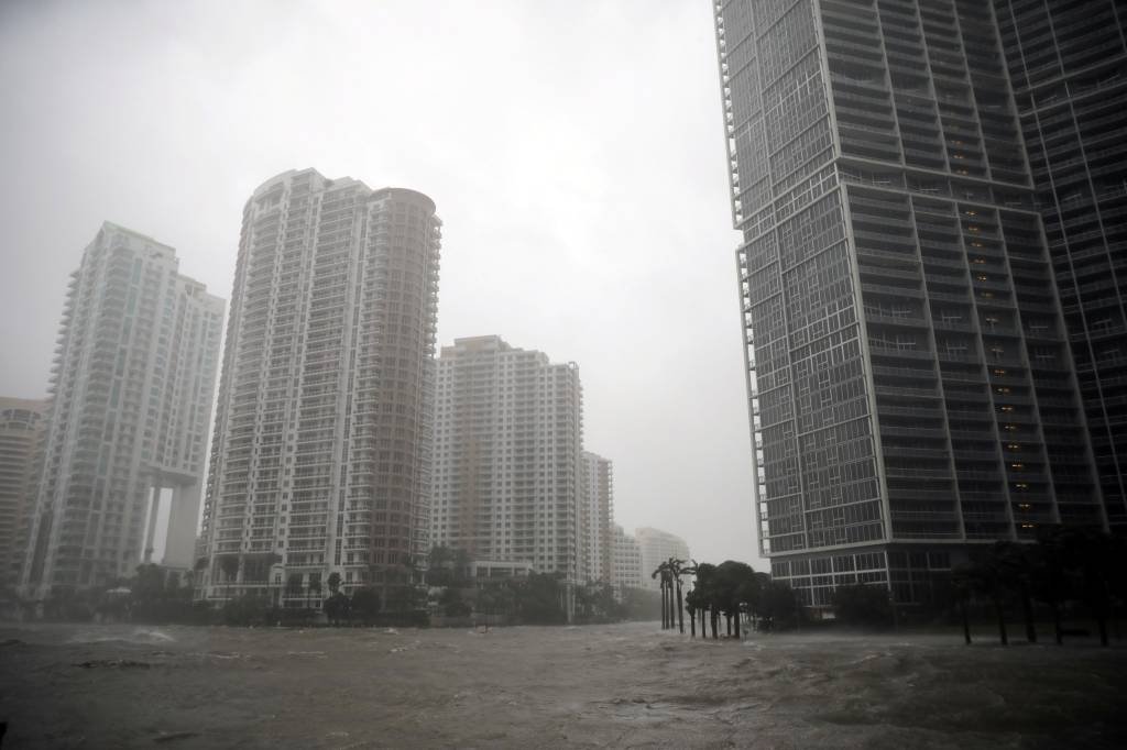 Irma deixa 1 milhão de pessoas sem energia na Flórida