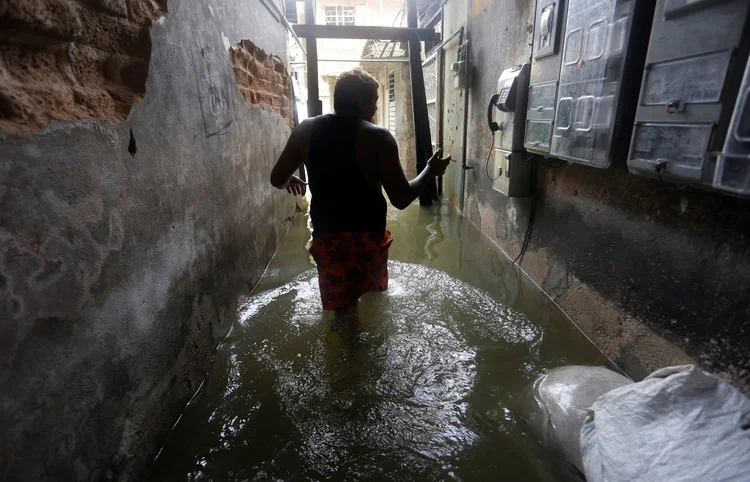 Irma: o furacão acabou se deslocando ligeiramente para o oeste (Stringer/Reuters)