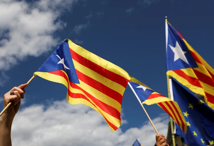 Catalunha: "Serão 2.315 colégios eleitorais, 207 deles em Barcelona e 6.949 mesas de votação", informou porta-voz (Susana Vera/Reuters)