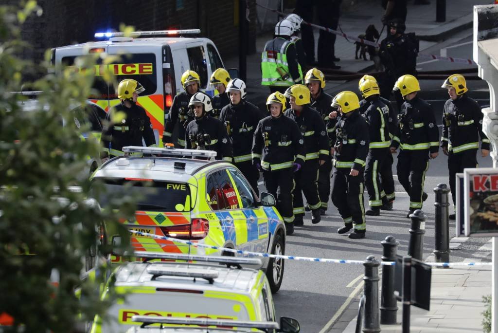 Polícia britânica diz que explosão em Londres foi ato terrorista