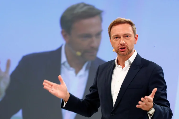 Christian Lindner: "temo que a senhora Merkel já tenha concordado com novos mecanismos de financiamento com Macron" (Axel Schmidt/Reuters)