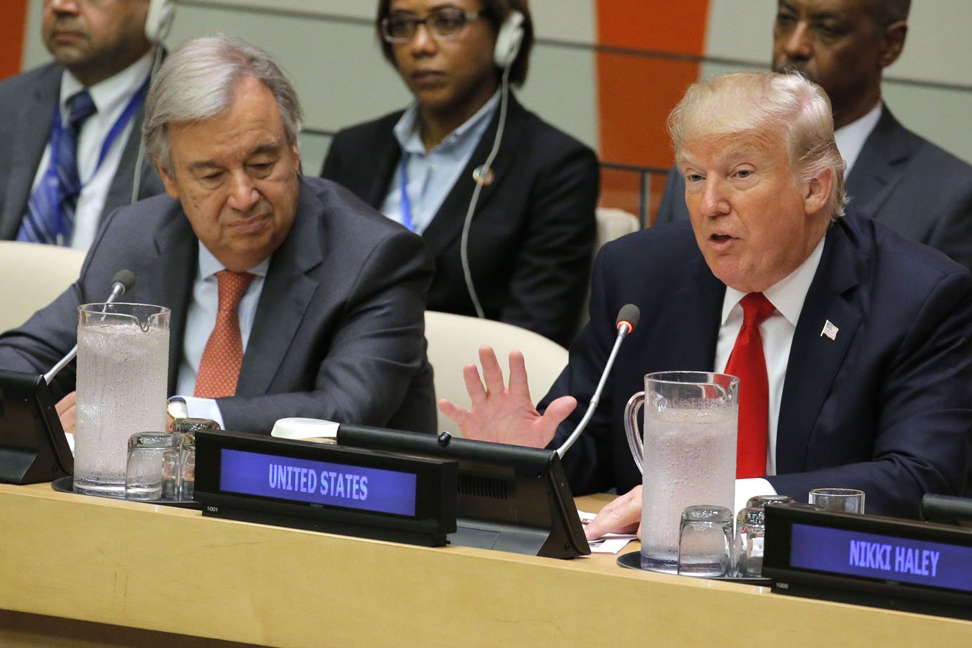 Trump defende reformas na ONU e elogia secretário-geral