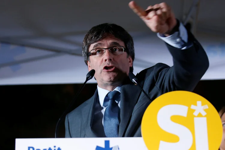 Cales Puigdemont: ele convidou os catalães a responderem com "firmeza e serenidade" (Albert Gea/Reuters)