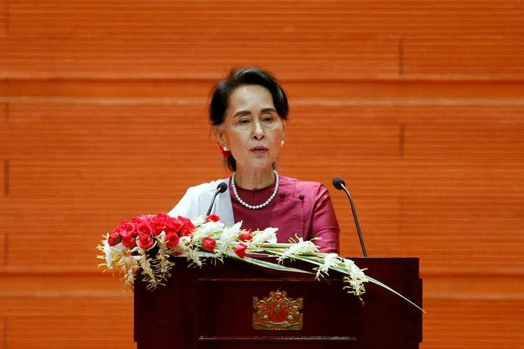 Aung San Suu Kyi: "nosso objetivo tem sido a reconciliação nacional desde o começo. Jamais criticamos os próprios militares, mas somente suas ações" (Soe Zeya Tun/Reuters)