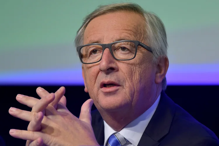 Jean-Claude Juncker disse que novas negociações do Brexit devem iniciar, de fato, em março de 2018 (Eric Vidal/Reuters)