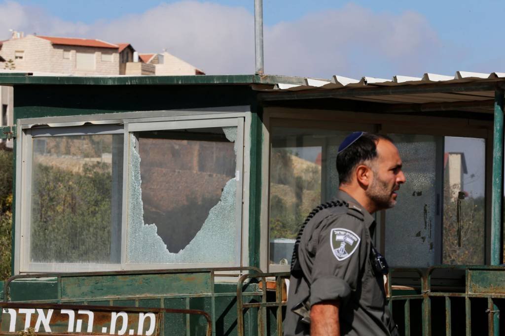 Palestino mata 3 guardas israelenses na Cisjordânia