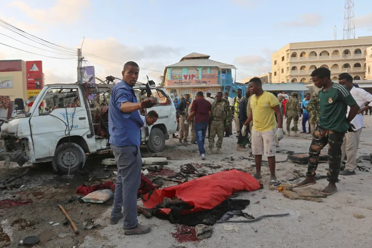 Agente militar da Somália disse que o ataque deixou 15 mortos (Feisal Omar/Reuters)