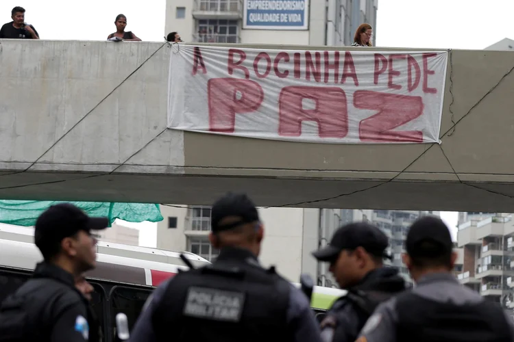 Rocinha: 26 pessoas foram detidas durante a semana em que as Forças Armadas permaneceram na Rocinha (Bruno Kelly/Reuters)
