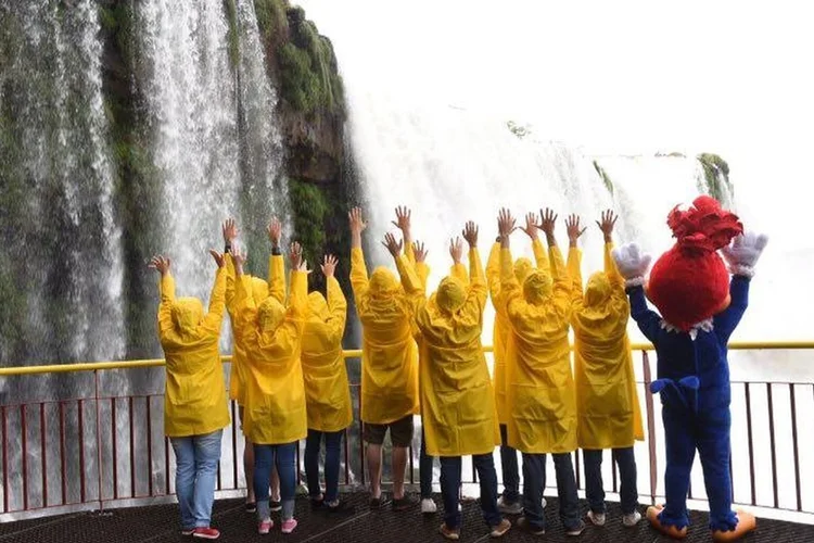 Pica-Pau: viagem que cruzou o país de Norte a Sul não podia terminar em lugar mais especial para a franquia do que em Foz do Iguaçu, em alusão ao clássico episódio das Cataratas (Foto/Divulgação)