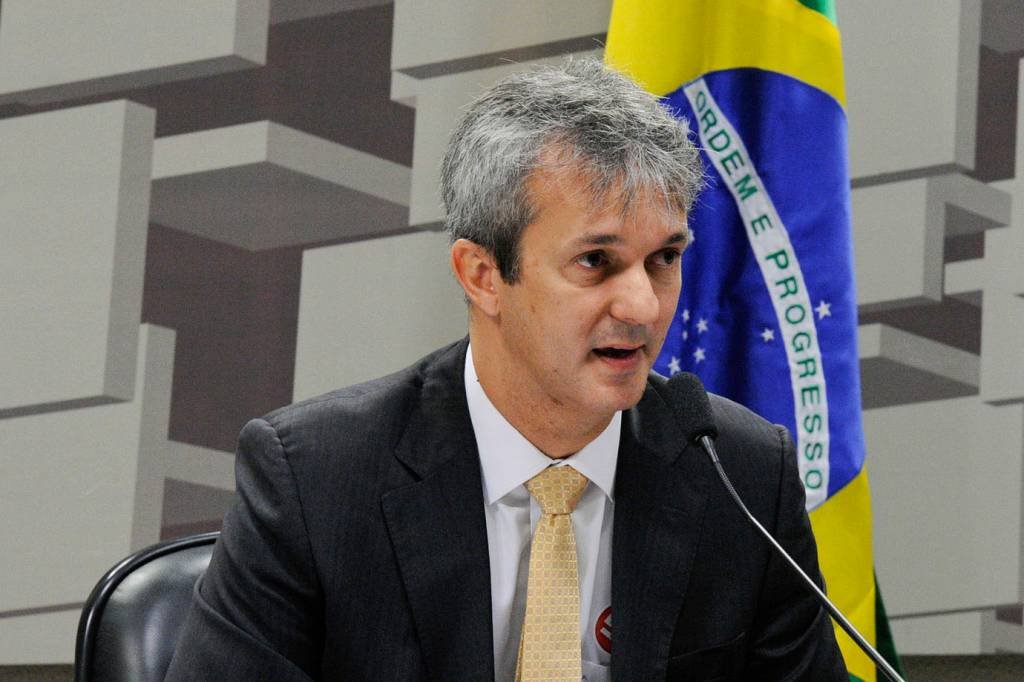 Bolsonaro indica Walter de Agra Jr para recondução à chefia do Cade