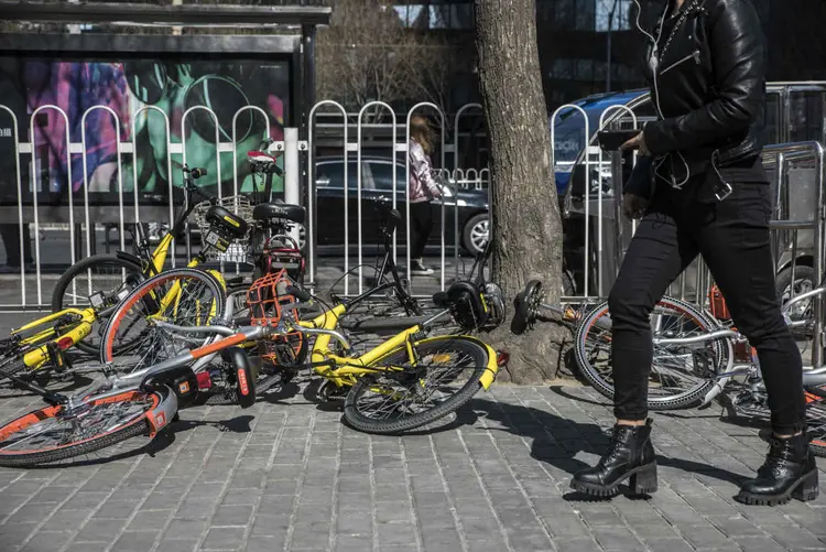 Bicicletas em Pequim: há mais de 16 milhões de bicicletas compartilhadas nas ruas das cidades já congestionadas da China (Gilles Sabrie/The New York Times)