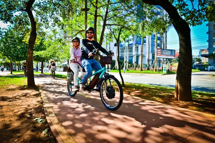 Bikxi: serviço permite chamar carona de bike elétrica por app (Bikxi/Divulgação)