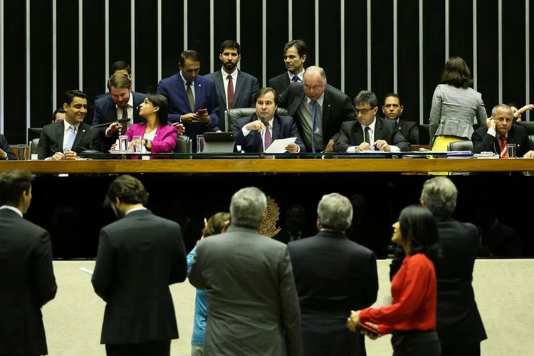 Câmara: poucos deputados acompanham neste momento a leitura (Marcelo Camargo/Agência Brasil)