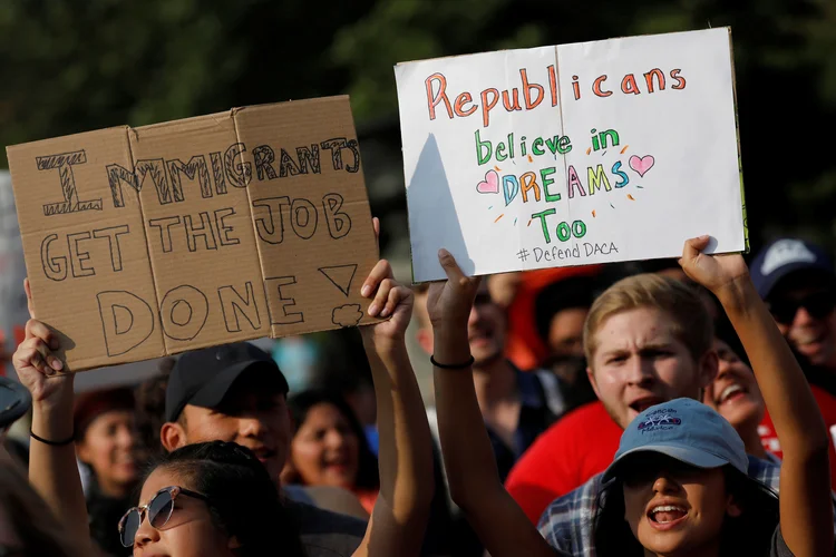 Protestos pelo fim do DACA: a embaixada mexicana já enviou cartas a senadores e congressistas americanos exortando-os a resolver a situação destes jovens (Aaron P. Bernstein/Reuters)