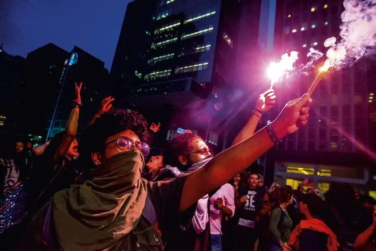 Protesto estudantil: a maioria dos jovens brasileiros não é nem de esquerda nem de direita | Cris Faga/NurPhoto/Getty Images / 