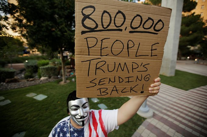 Justiça ordena que Trump reative DACA e aceite novos "sonhadores"