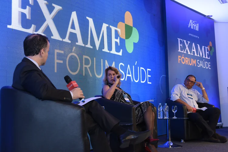 André Lahoz, Lenir Santos e Renato Velloso Dias Cardoso, durante o EXAME Fórum Saúde em 12/09/17 (Germano Luders/Exame)