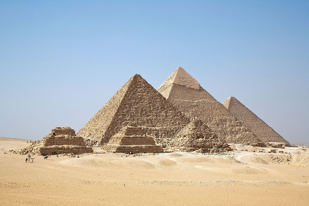 Papiro de 4.500 anos descreve obra da Grande Pirâmide do Egito