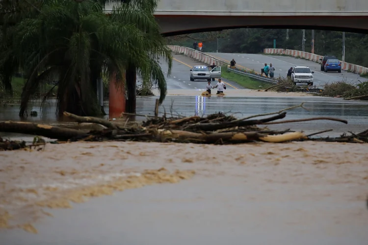 Porto Rico: autoridades locais recomendaram à população que busque refúgio em "lugares mais altos" que a represa (Carlos Garcia Rawlins/Reuters)