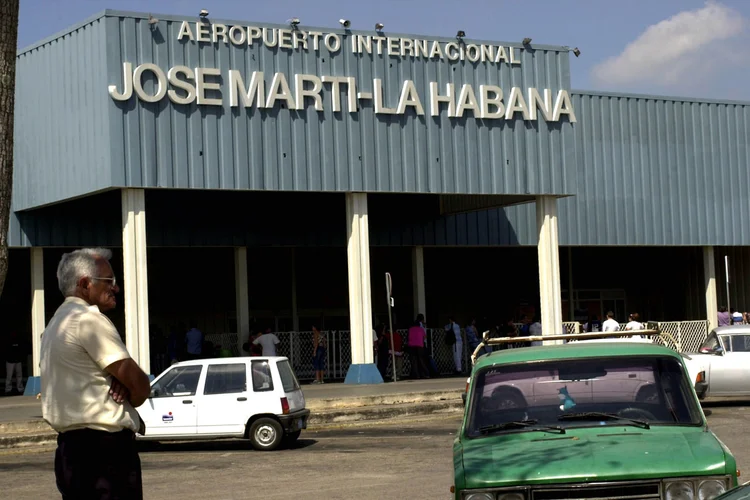 Aeroporto de Havana: Irma, que chegou a Cuba como um furacão de categoria 5, deixou dez mortos na passagem pelo país (Jorge Rey/Getty Images)