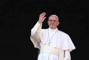 Interrogatório no jantar: os bastidores do conclave que elegeu o papa Francisco