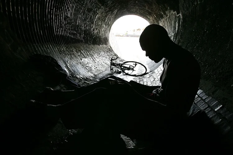 Suicídio: no Brasil, uma pessoa tira a própria vida a cada 45 minutos; campanhas focam em mostrar que casos são questão de saúde pública (David McNew/Getty Images)