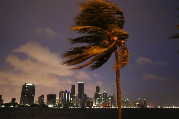 Miami, na Flórida: Ventos fortes durante a passagem do furacão Irma na Flórida, nos Estados Unidos  (Joe Raedle/Getty Images)