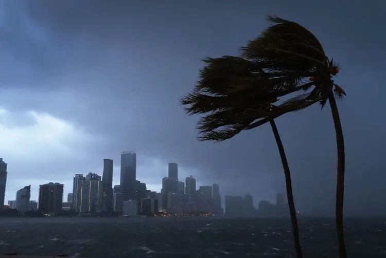 Miami, na Flórida: Ventos fortes durante a passagem do furacão Irma na Flórida, nos Estados Unidos (Joe Raedle/Getty Images)