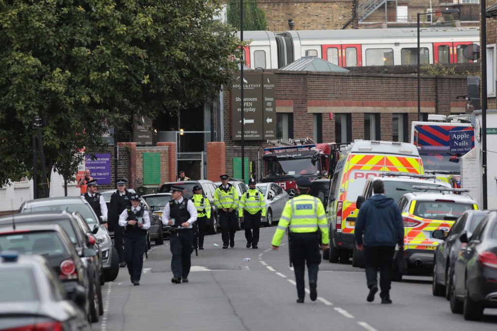 Polícia prende segundo suspeito de ataque em metrô de Londres