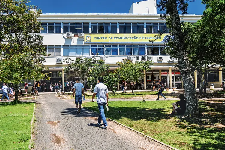 Campus federal: em cinco anos, houve quase 70 000 contratações nas universidades públicas, mas a produção de conhecimento não cresceu |  Cadu Rolim/Fotoarena/Folhapress / 