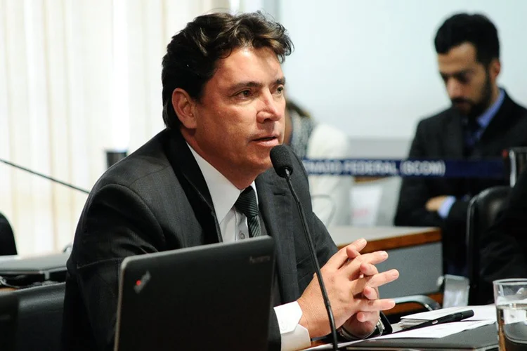 Wilder Morais: Para o senador, a lei atual garante segurança aos criminosos, que continuam "trabalhando" armados (Geraldo Magela/Agência Senado)